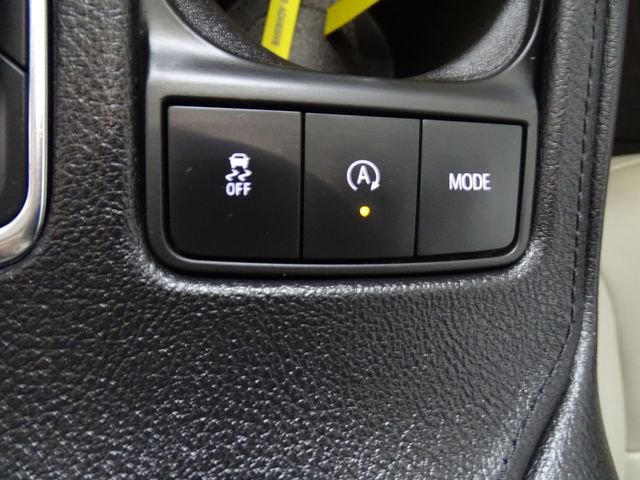 Certified 2023 Cadillac XT4 Luxury w/ Cold Weather Package image 11