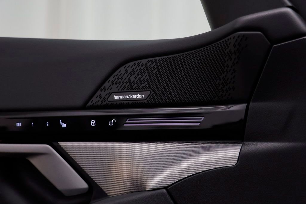 New 2026 BMW 530i xDrive w/ M Sport Package image 7