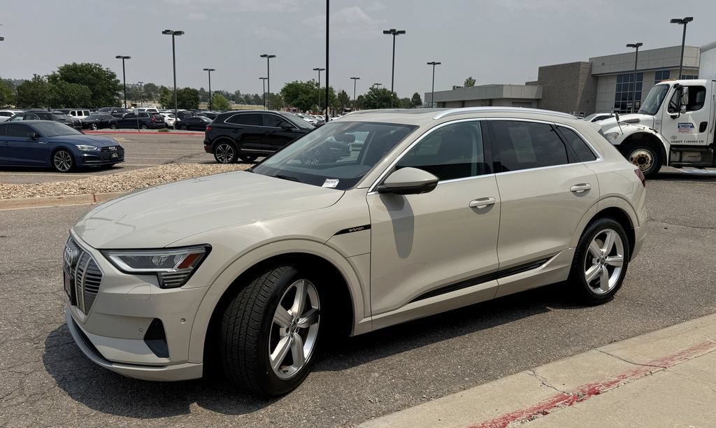 Used 2019 Audi e-tron Premium Plus AWD/4WD image 4