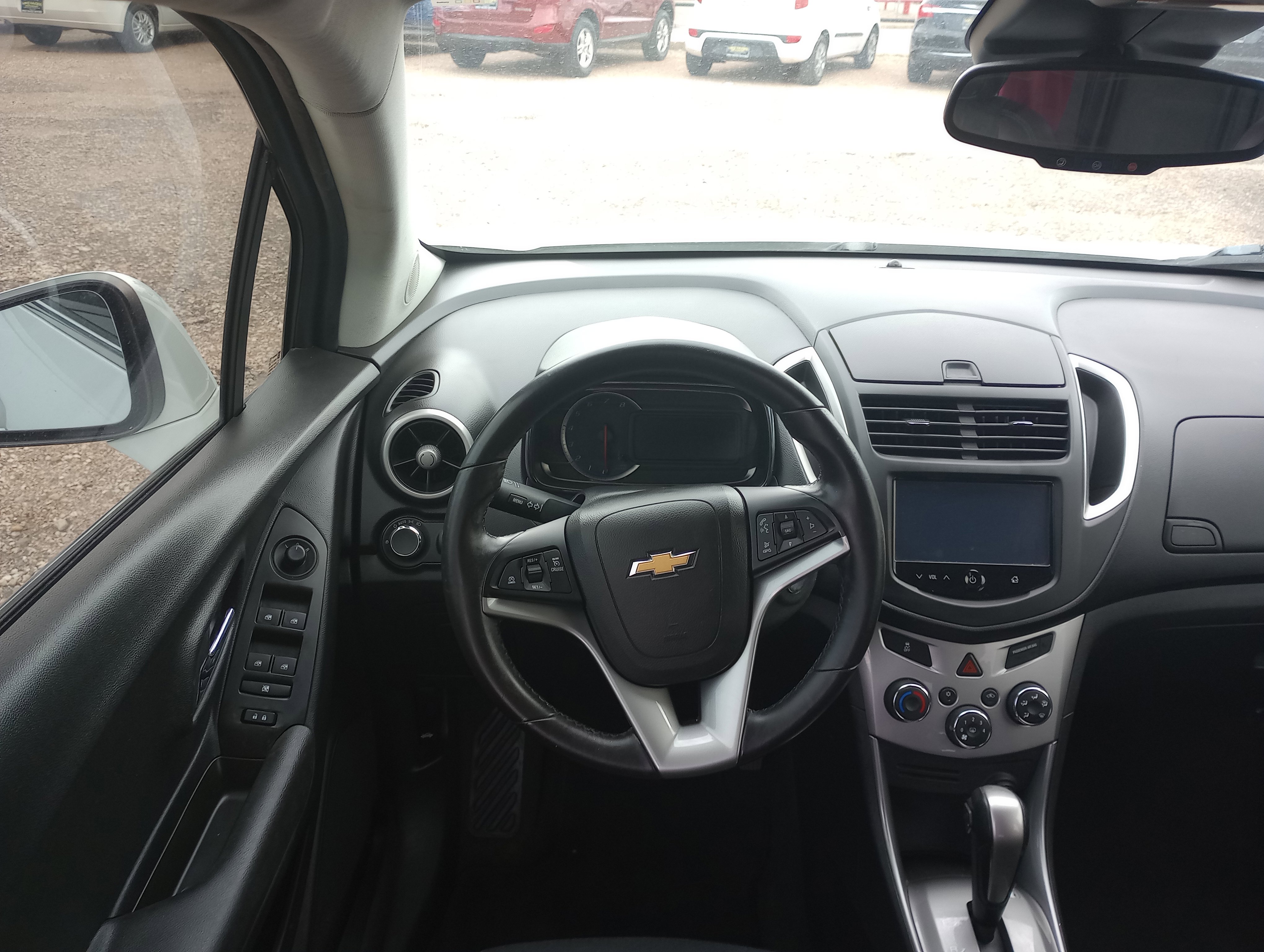 Used 2016 Chevrolet Trax LT w/ LT Convenience Package FWD image 9