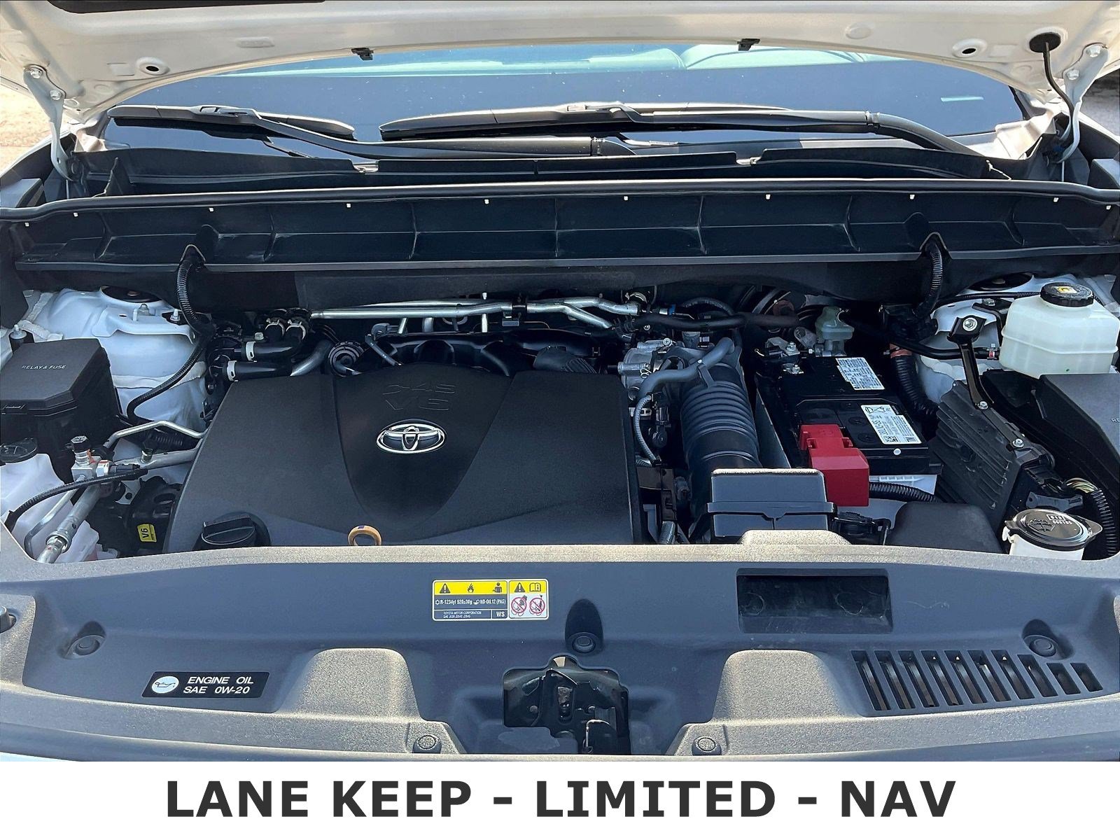 Used 2021 Toyota Highlander Limited AWD/4WD image 31
