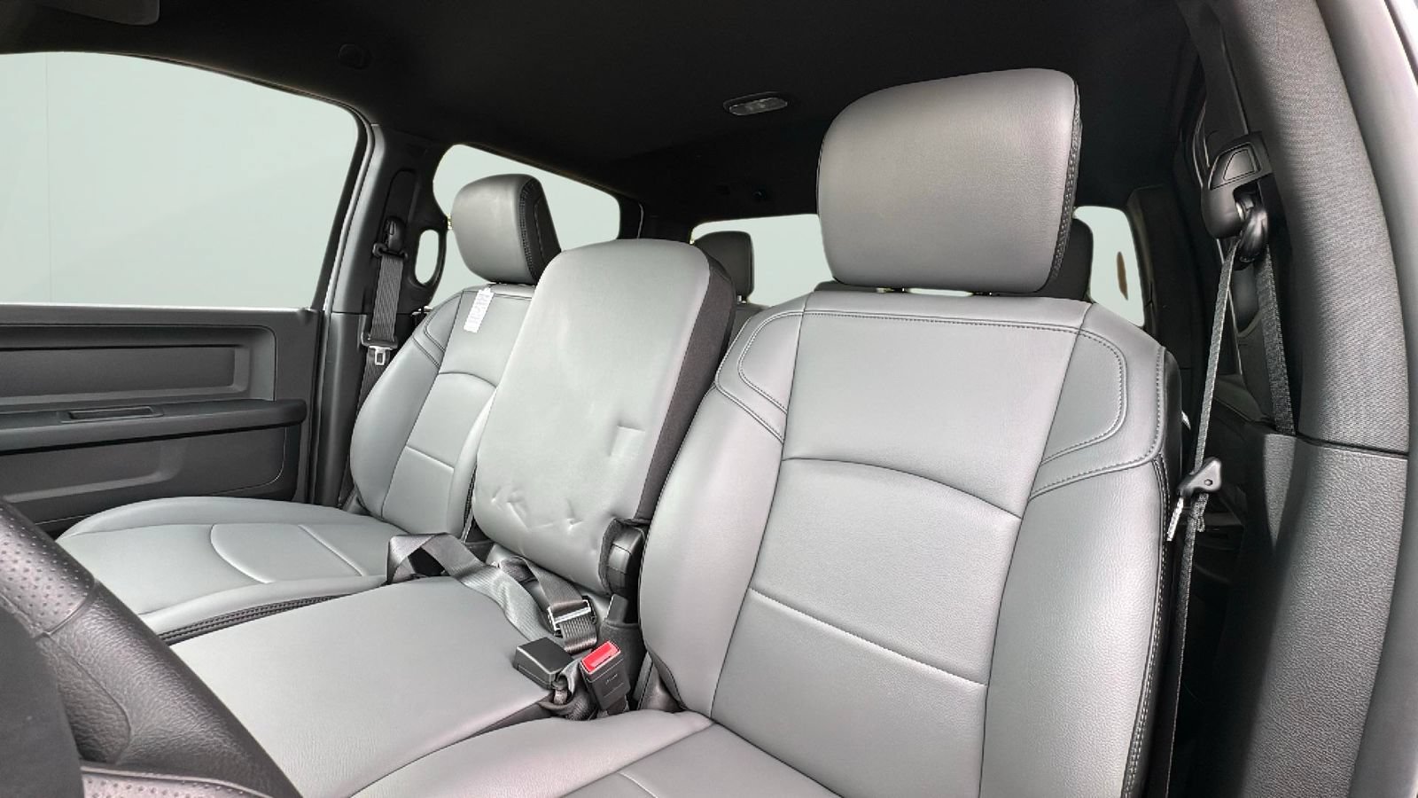 New 2026 RAM 2500 Tradesman w/ Chrome Appearance Group AWD/4WD image 14