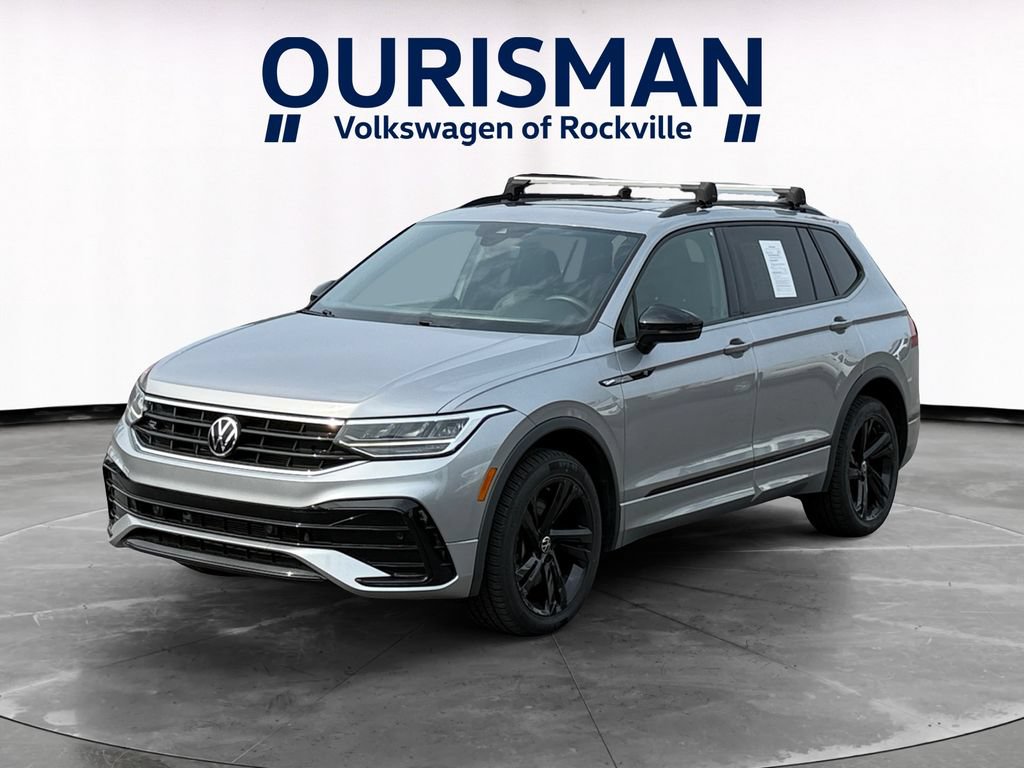 Used 2023 Volkswagen Tiguan SE R-Line FWD image 2