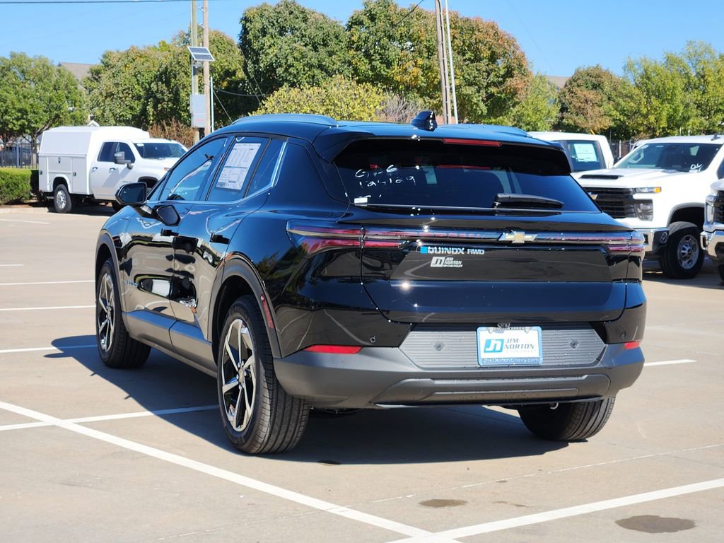 New 2026 Chevrolet Equinox EV LT image 3
