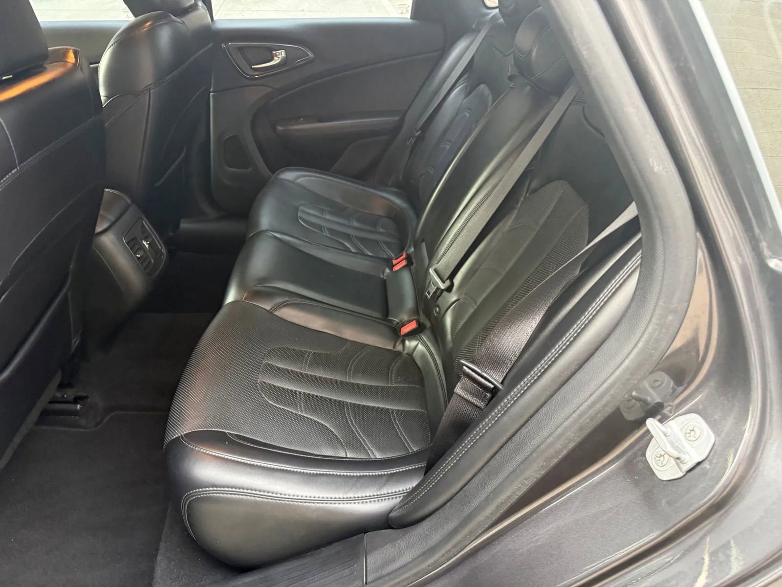 Used 2015 Chrysler 200 S w/ Navigation & Sound Group I image 11