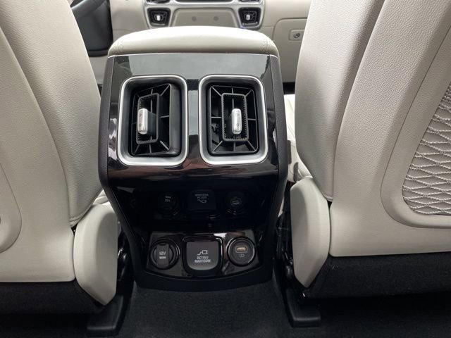 Certified 2023 Kia Sorento SX Prestige w/ Panoramic Sunroof Package AWD/4WD image 27