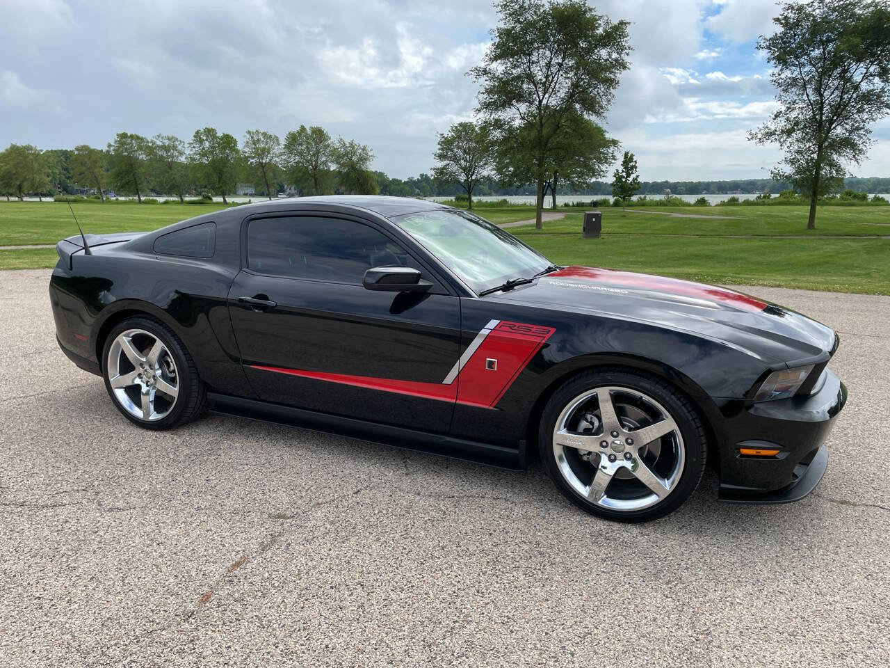 Used 2012 Ford Mustang GT Premium RWD image 26