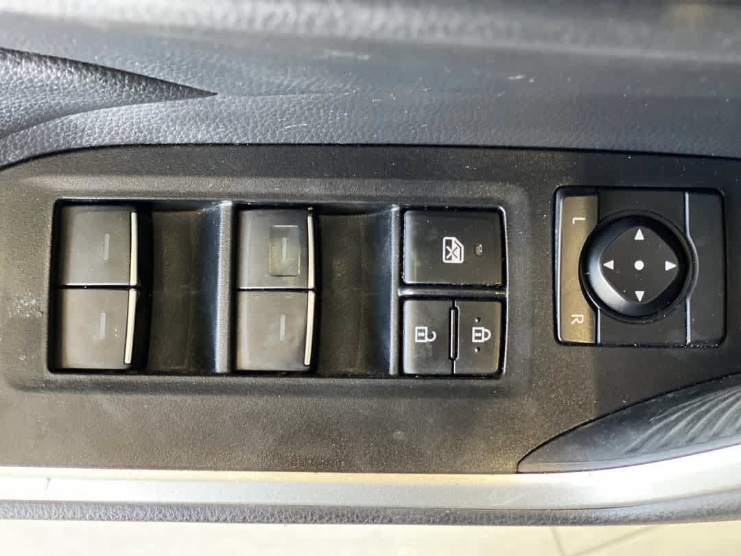 Used 2022 Toyota RAV4 XLE Premium AWD/4WD image 16