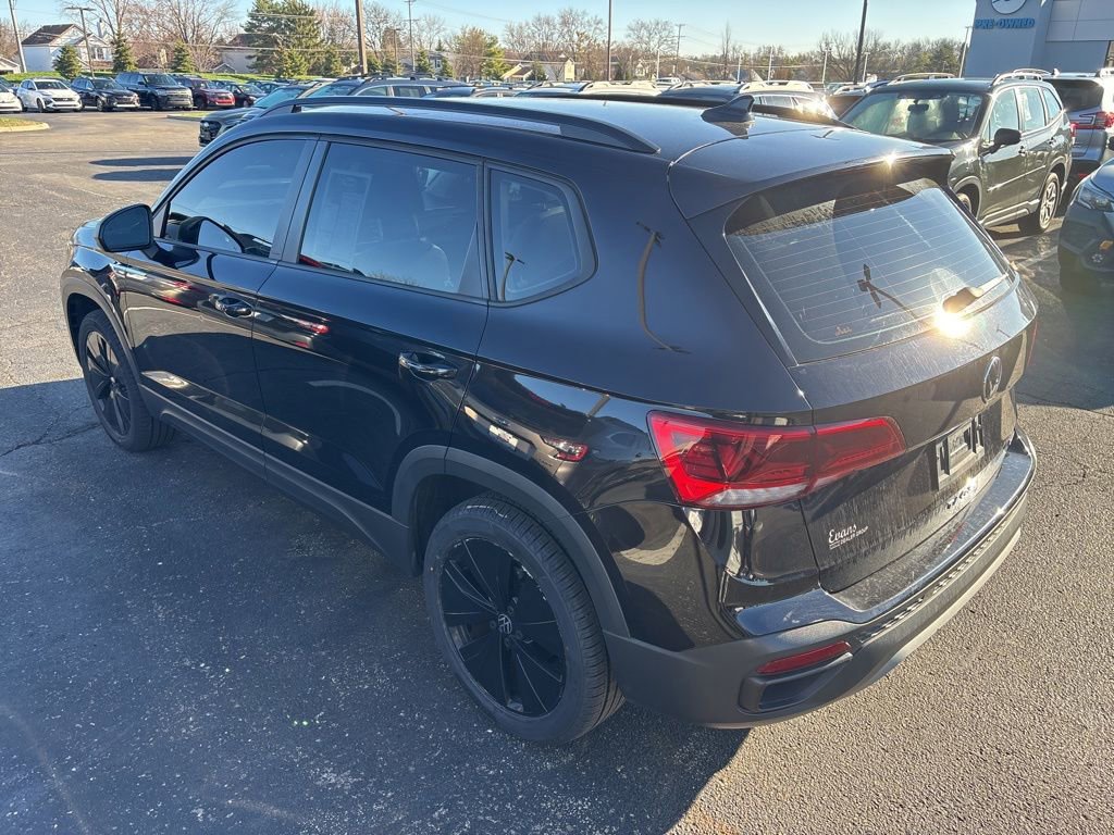 Used 2022 Volkswagen Taos S image 5