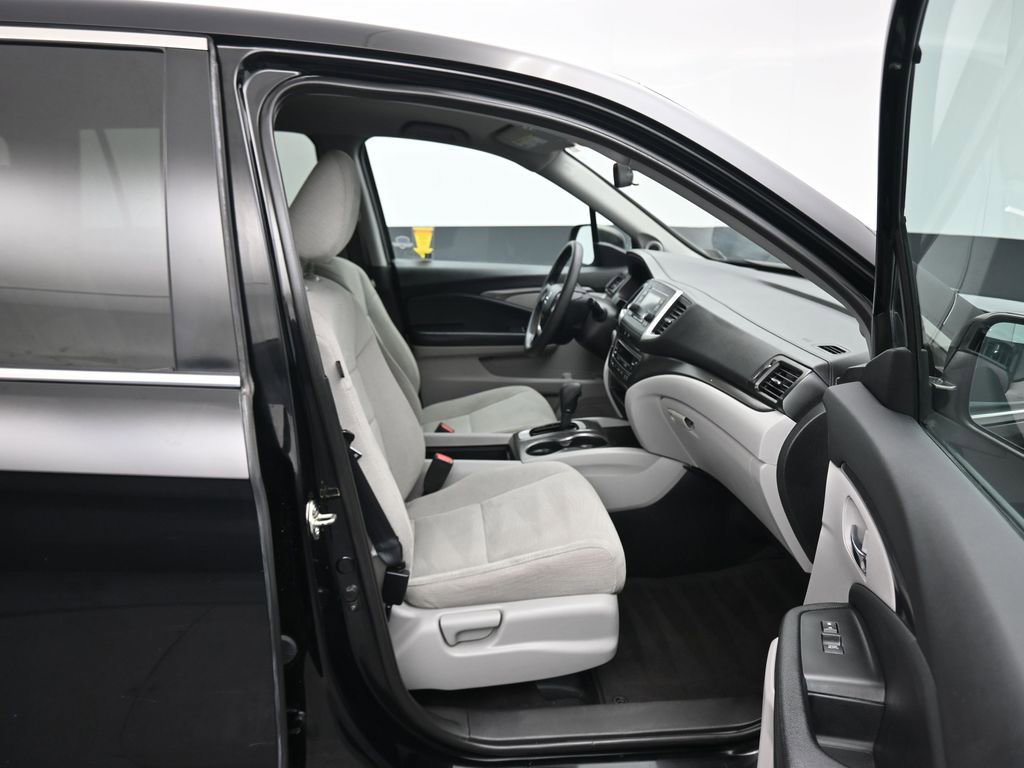 Used 2017 Honda Pilot LX image 48