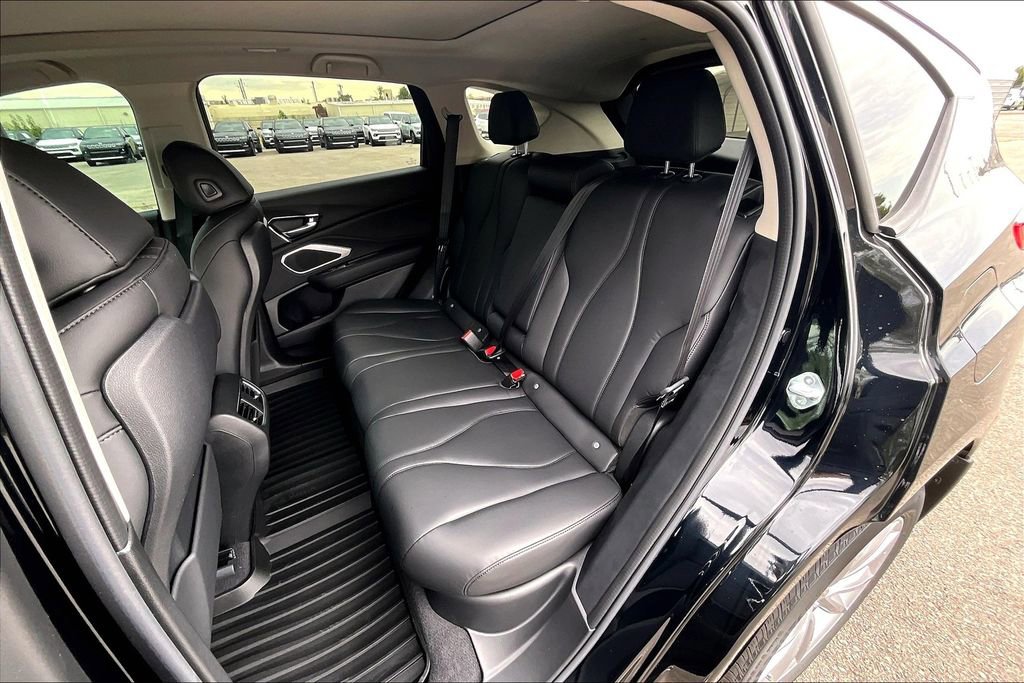 Used 2024 Acura RDX SH-AWD image 13