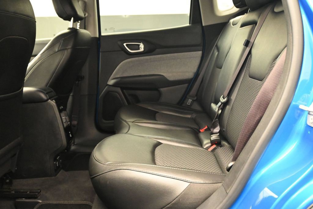 Used 2022 Jeep Compass Latitude w/ Convenience Group AWD/4WD image 19