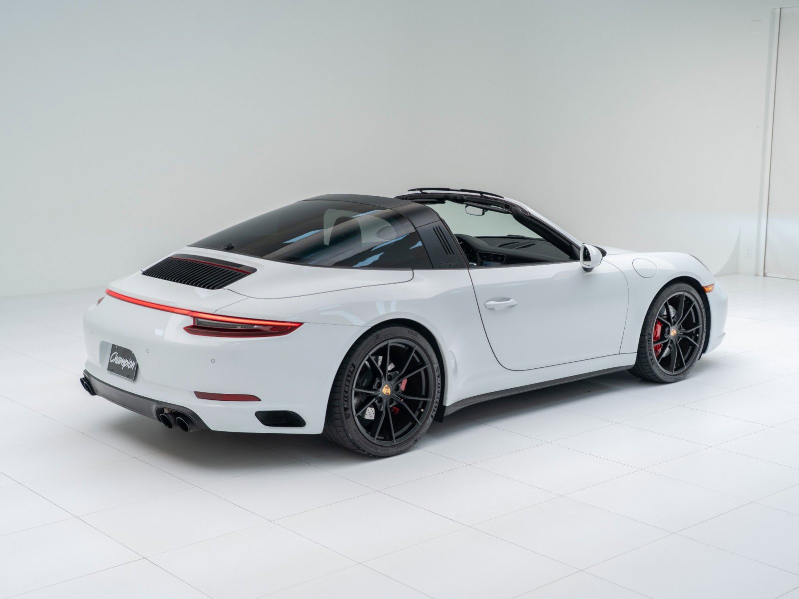 Certified 2019 Porsche 911 Targa 4S AWD/4WD image 9