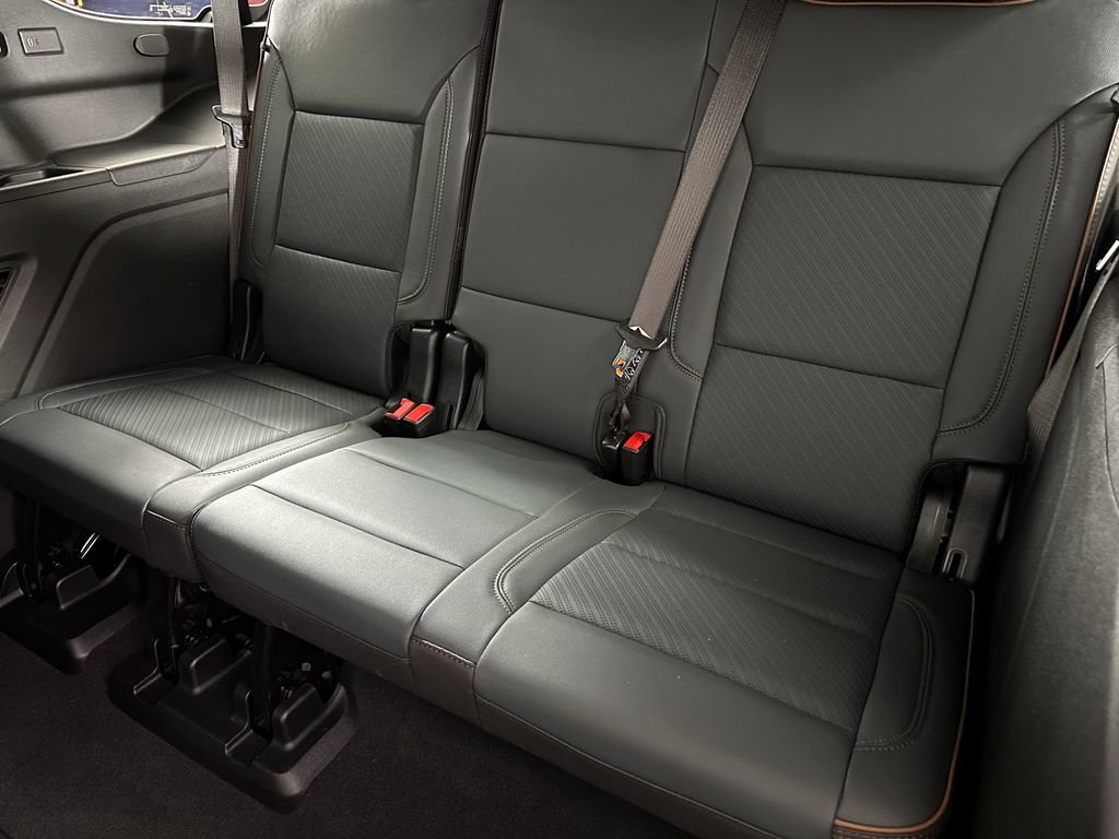 Used 2026 GMC Yukon AT4 w/ LPO, Floor Liner Package AWD/4WD image 31