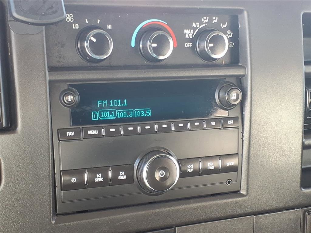 Used 2016 GMC Savana 2500 Extended image 10