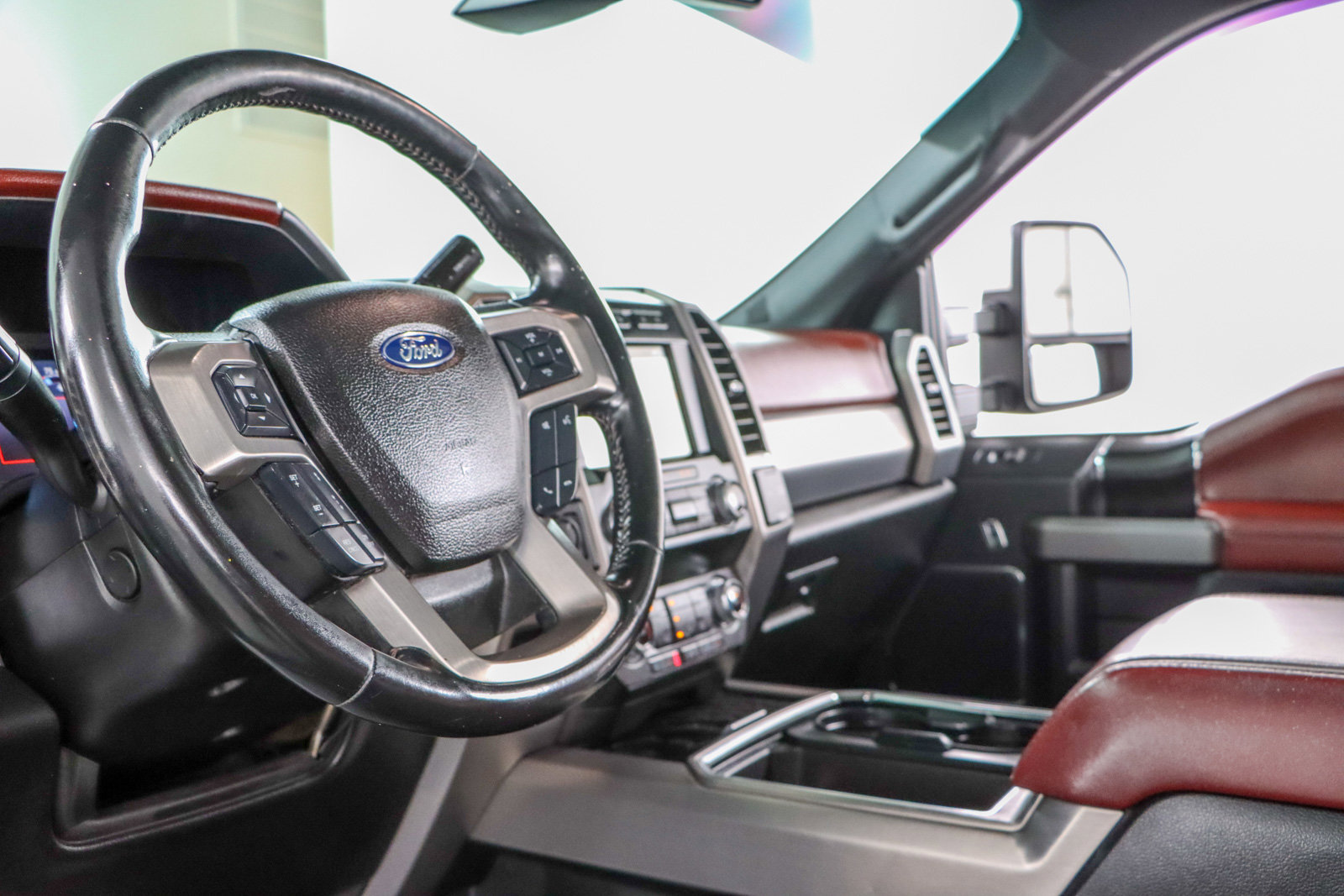 Used 2019 Ford F250 Platinum w/ Platinum Ultimate Package image 25