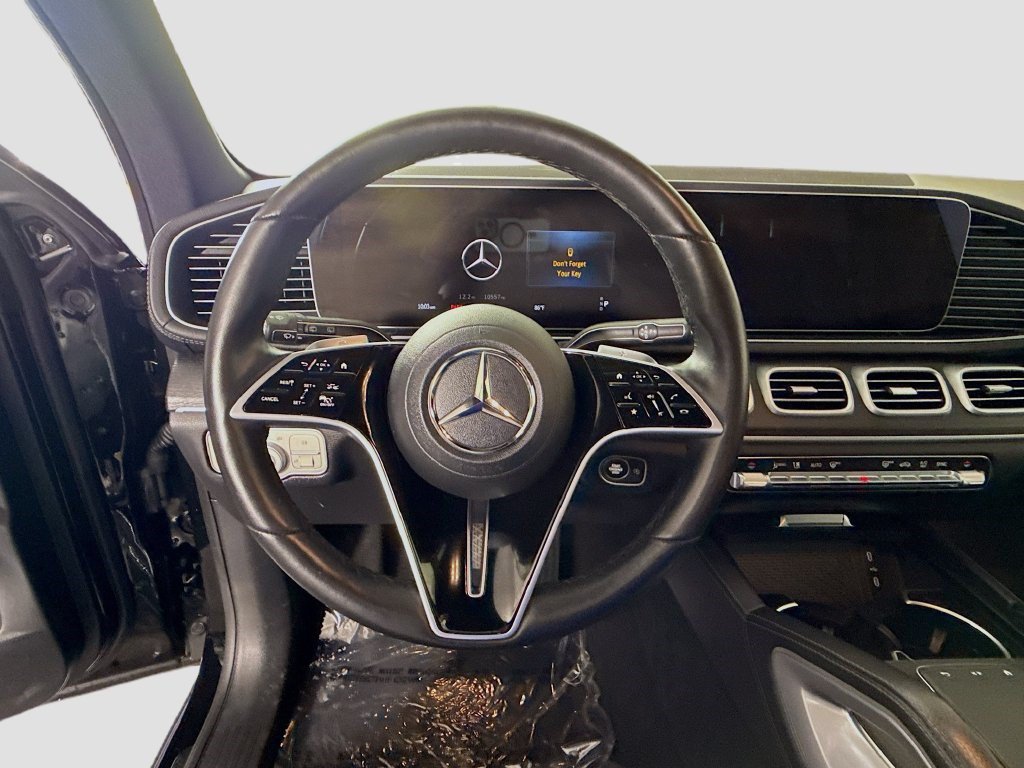 Used 2025 Mercedes-Benz GLS 450 4MATIC image 12