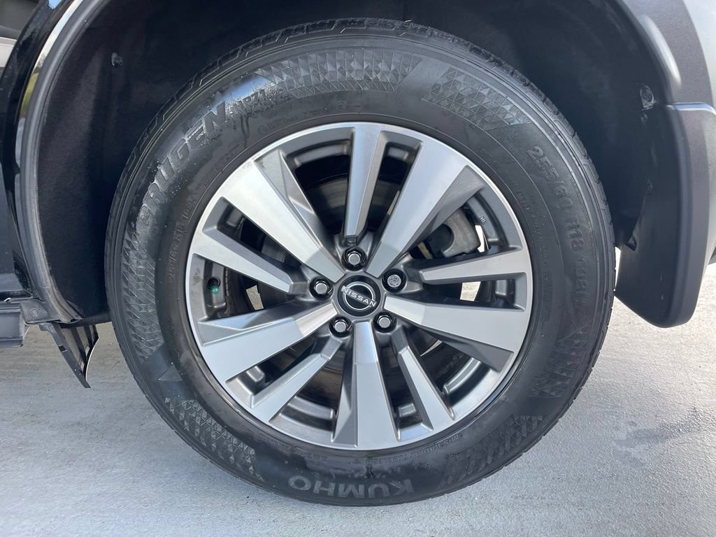 Certified 2023 Nissan Pathfinder SL FWD image 17