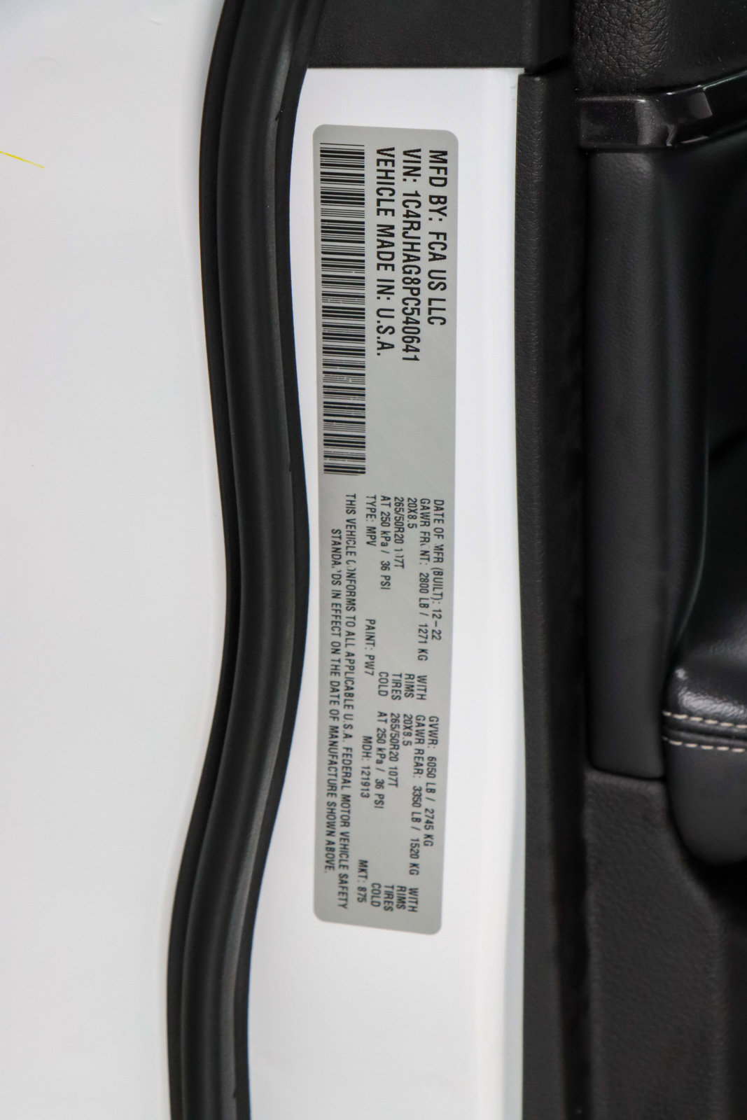 Used 2023 Jeep Grand Cherokee Altitude image 31