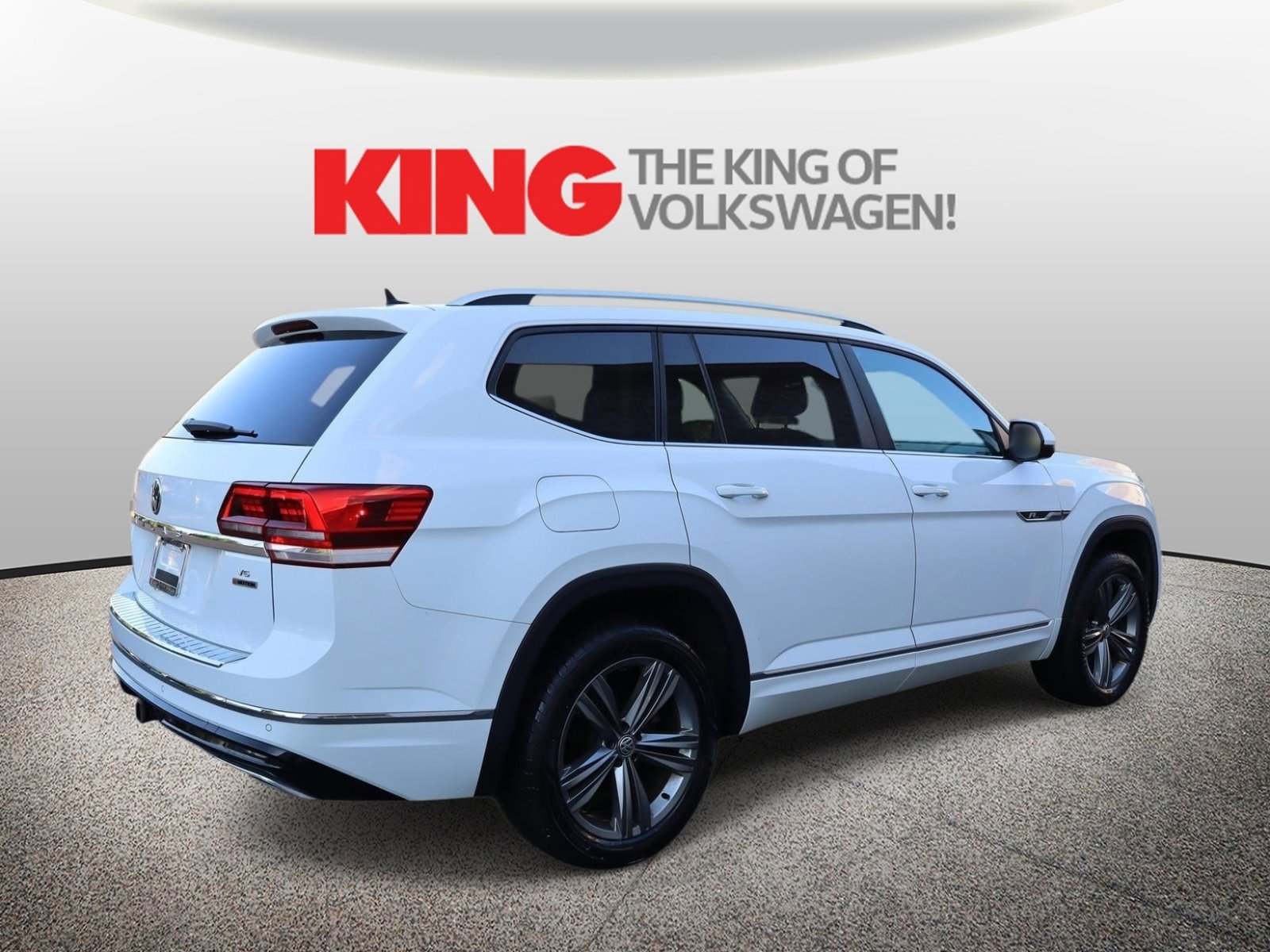 Used 2019 Volkswagen Atlas SEL R-Line AWD/4WD image 3