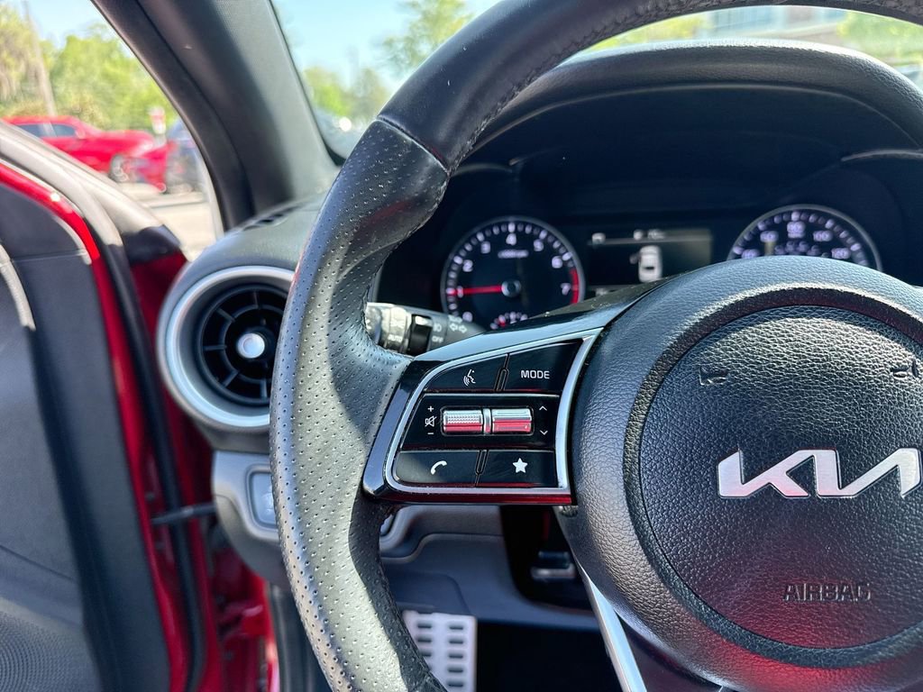 Used 2024 Kia Forte GT-Line image 11