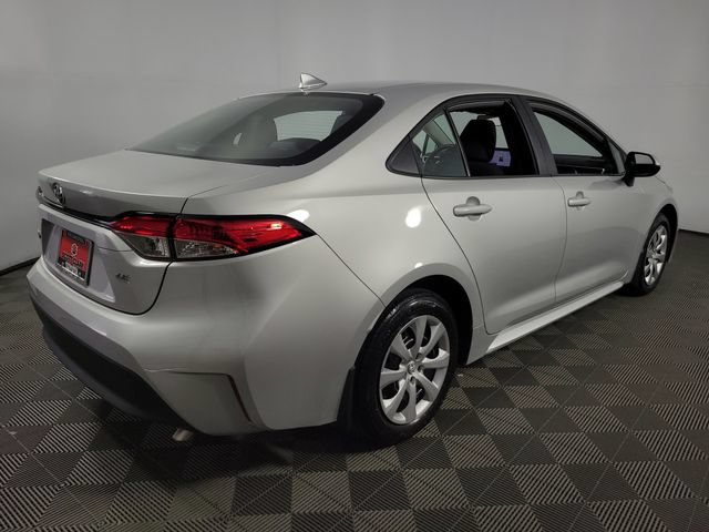 Used 2025 Toyota Corolla LE FWD image 8