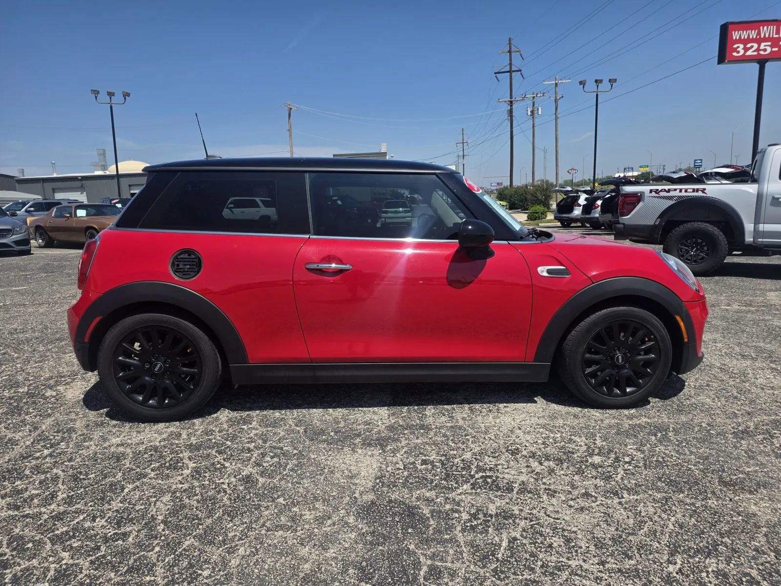 Used 2019 MINI Cooper 2-Door Hardtop image 8