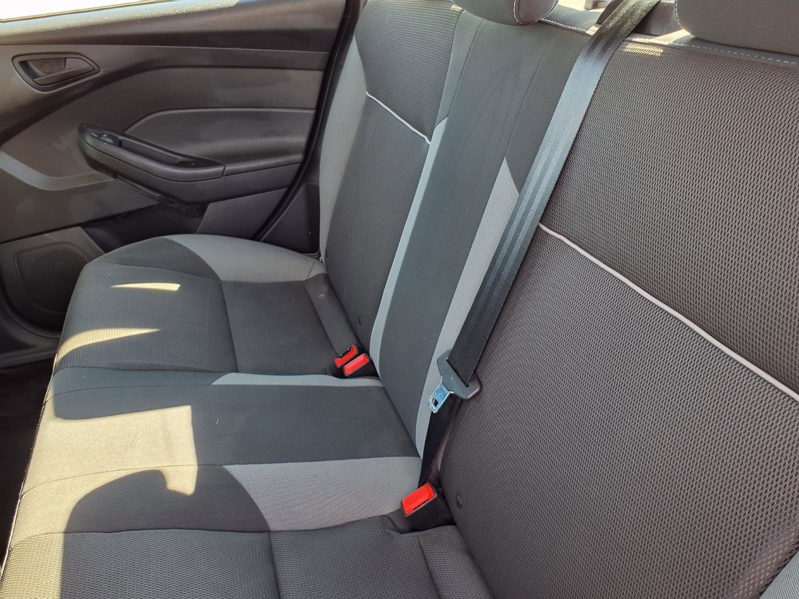 Used 2012 Ford Focus SE image 6