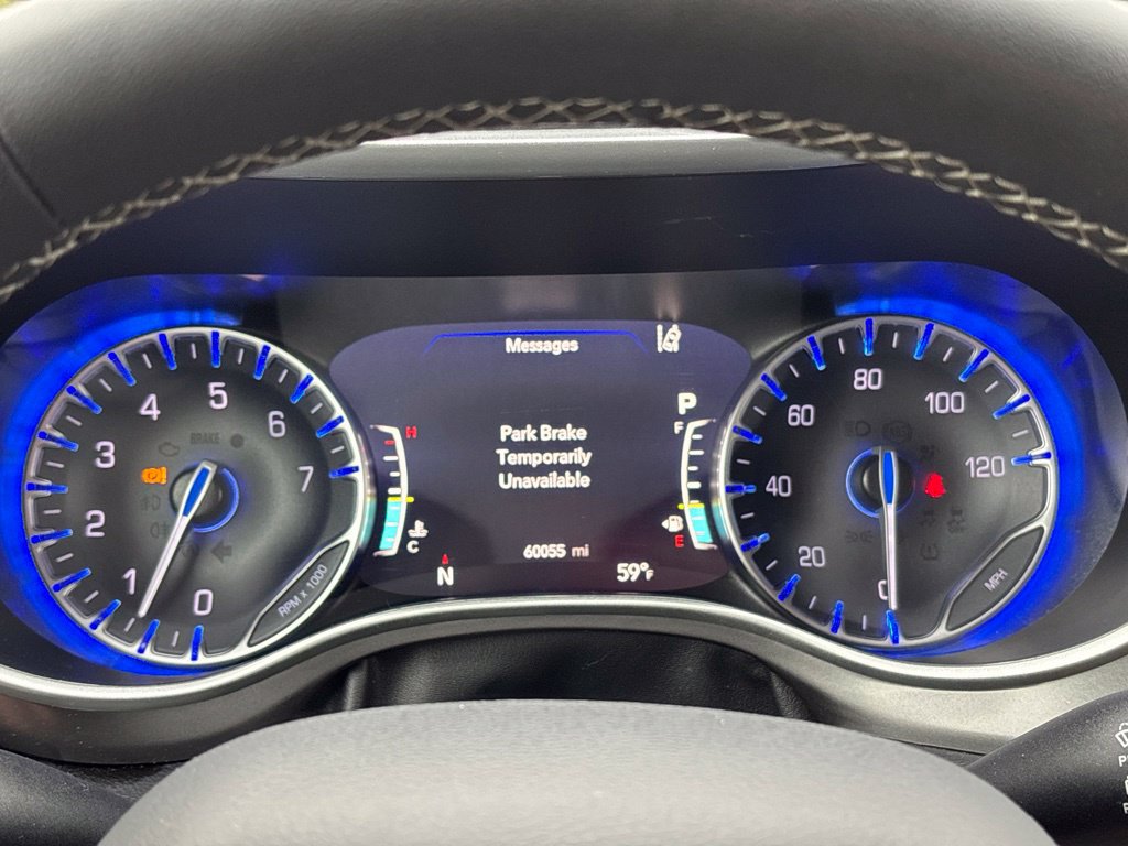 Used 2024 Chrysler Pacifica Touring-L FWD image 20