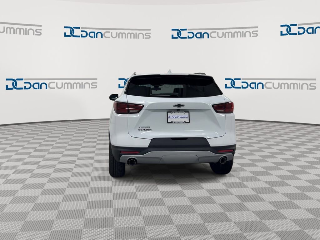 New 2026 Chevrolet Blazer LT w/ Midnight/Sport Edition FWD image 7