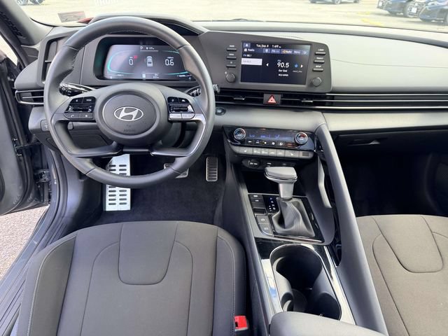 Used 2026 Hyundai Elantra SEL Sport Premium w/ Cargo Package FWD image 18