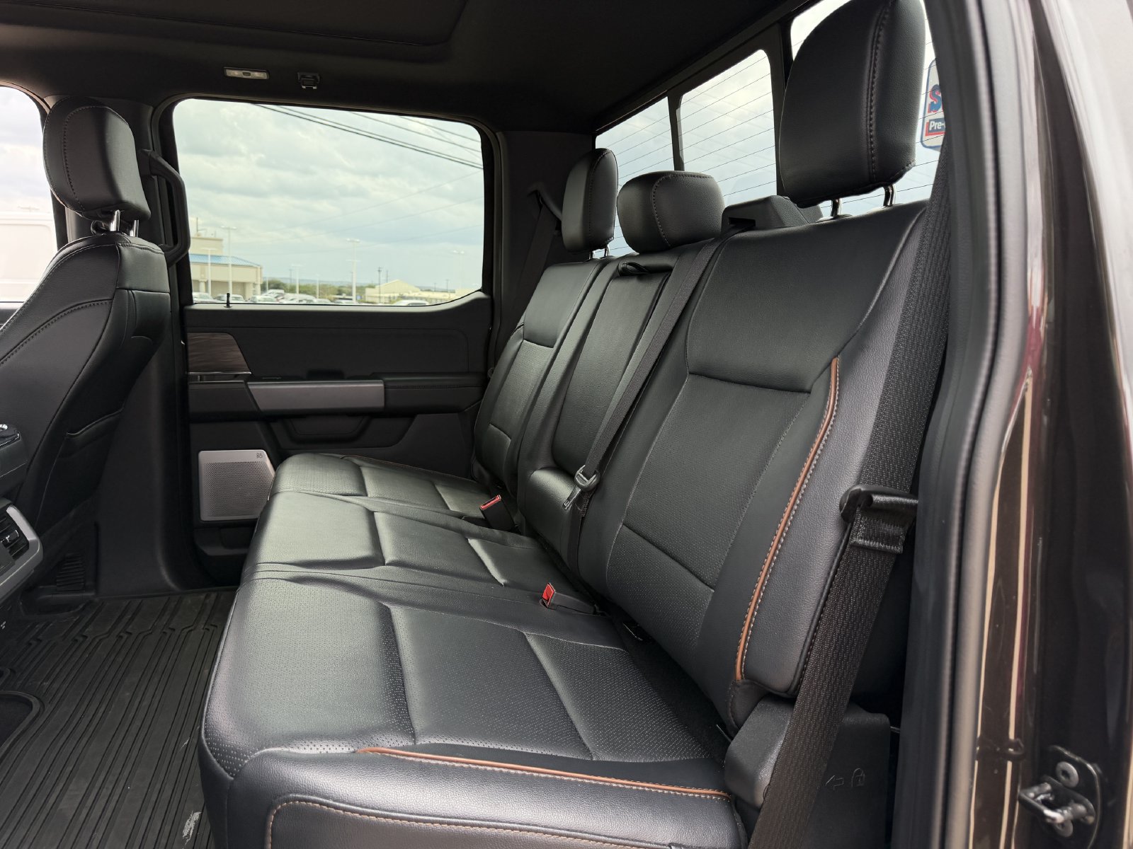 Used 2024 Ford F150 Lariat w/ Equipment Group 502A High AWD/4WD image 28