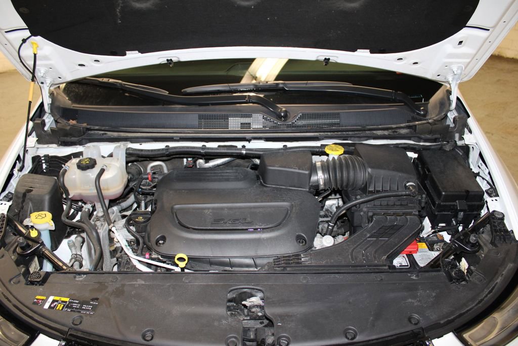 Used 2025 Chrysler Pacifica Select image 43