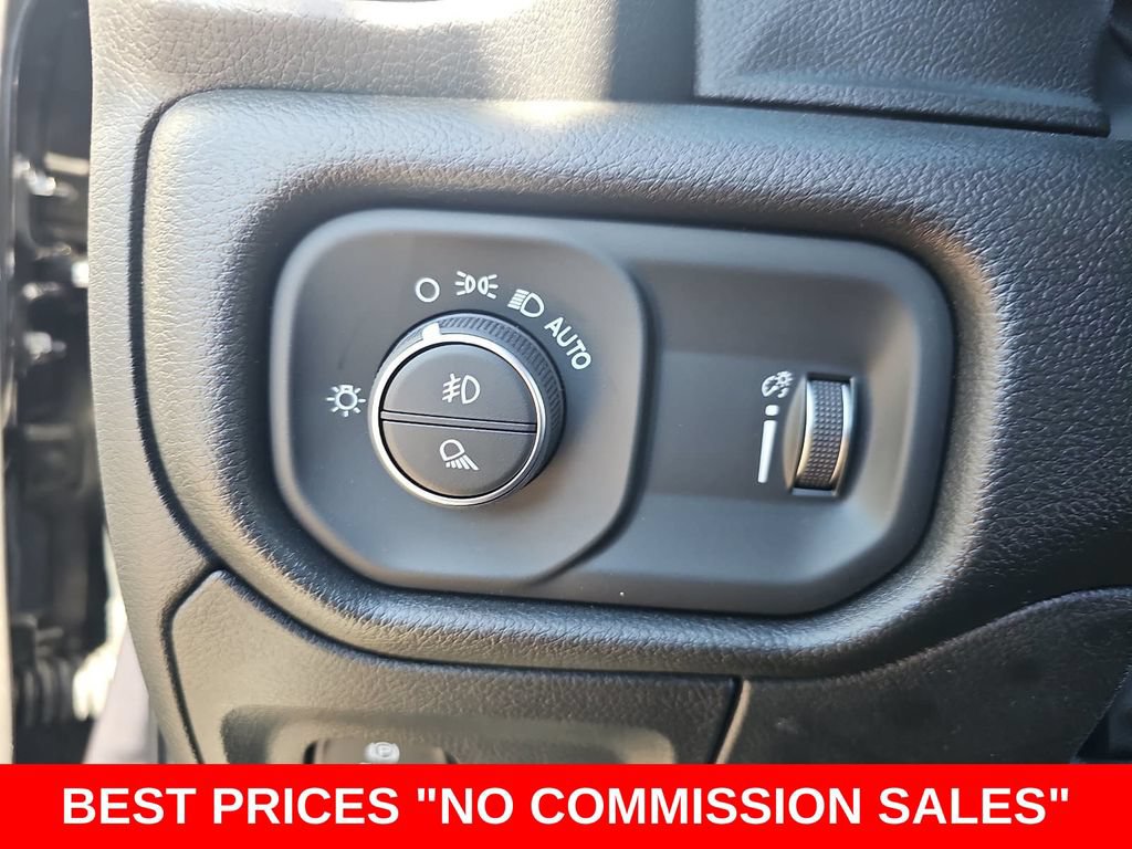 New 2026 RAM 1500 Express AWD/4WD image 25