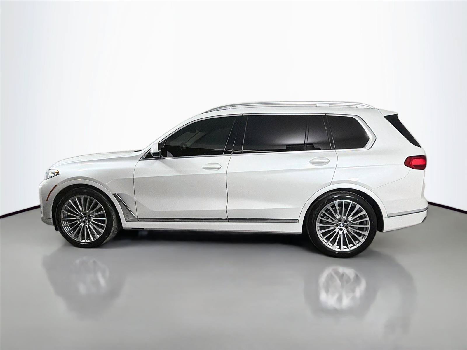 Used 2020 BMW X7 xDrive40i w/ Premium Package AWD/4WD image 9