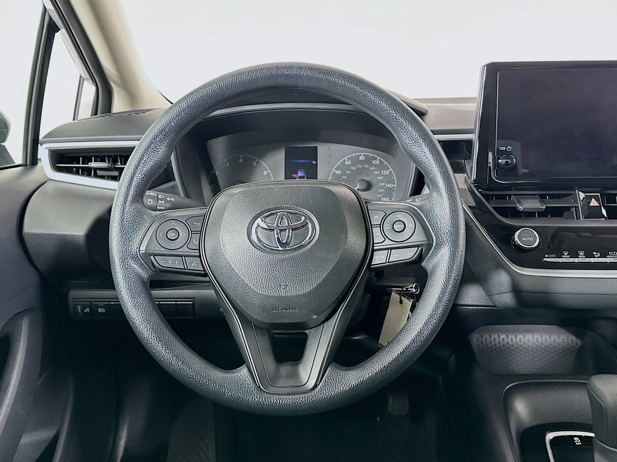 Used 2025 Toyota Corolla LE image 17