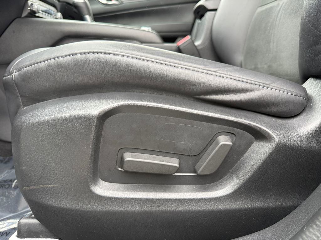 Used 2019 MAZDA CX-5 Touring image 10