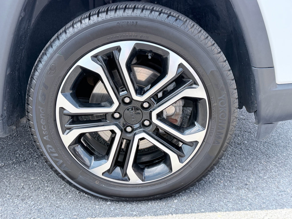 Used 2022 Jeep Compass Limited AWD/4WD image 32