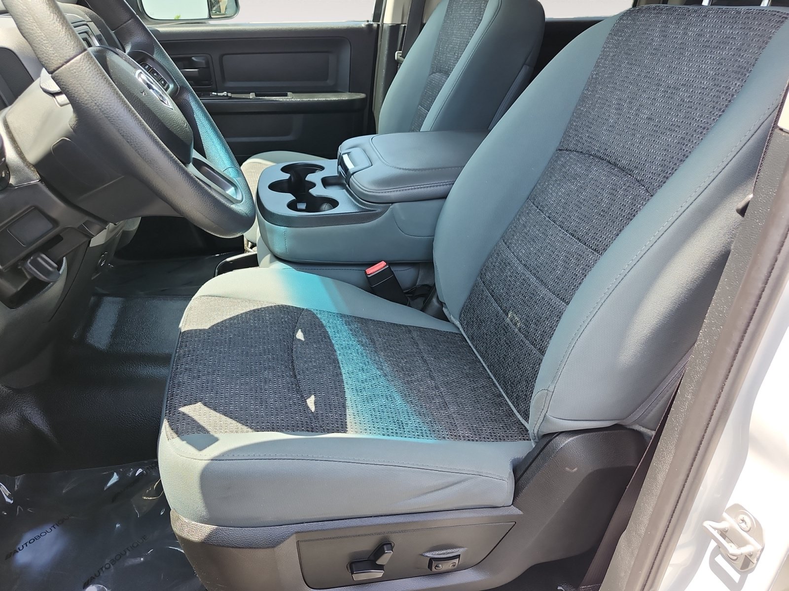 Used 2018 RAM 1500 Tradesman AWD/4WD image 9