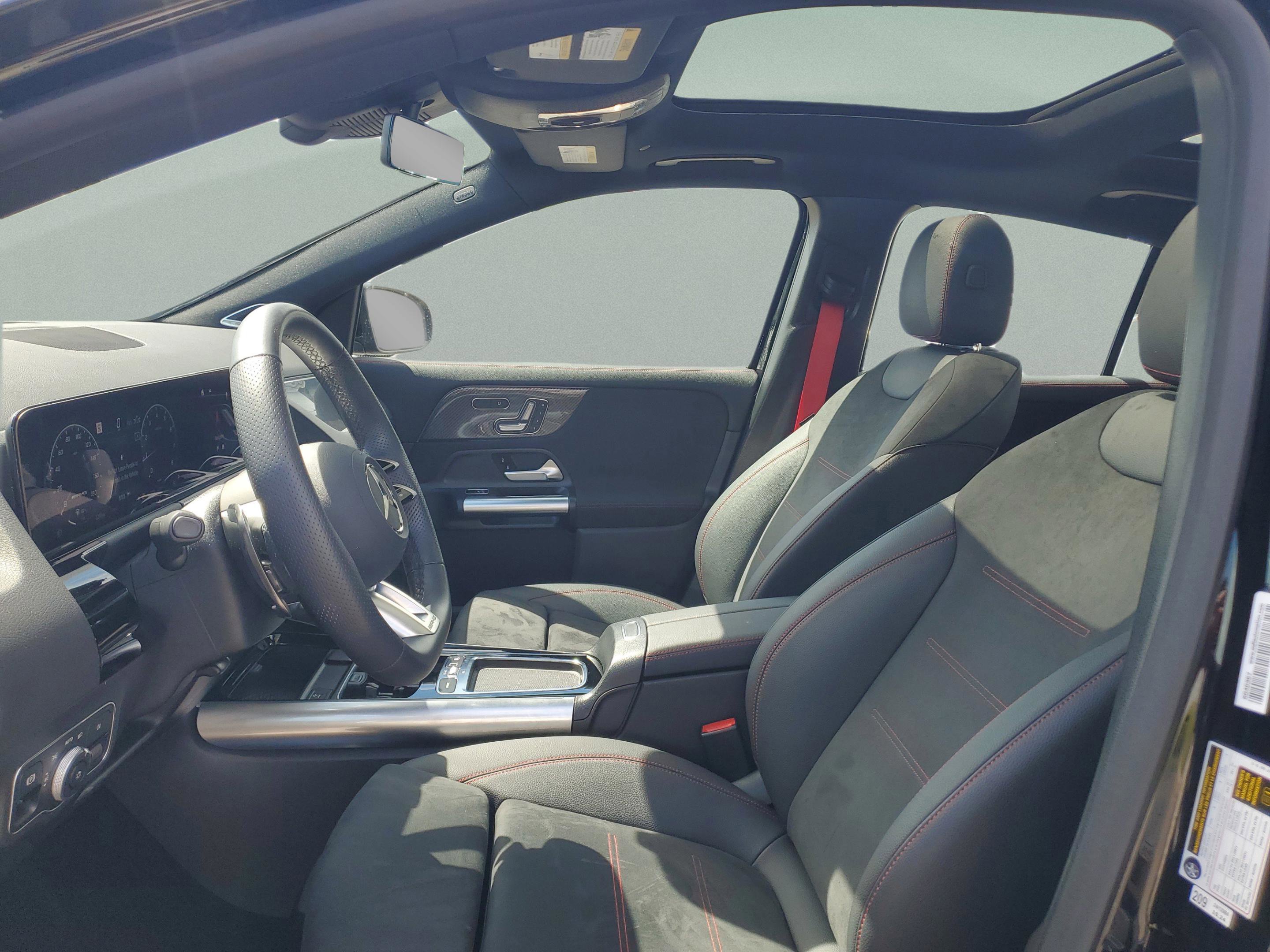 Certified 2025 Mercedes-Benz GLA 35 AMG 4MATIC image 21