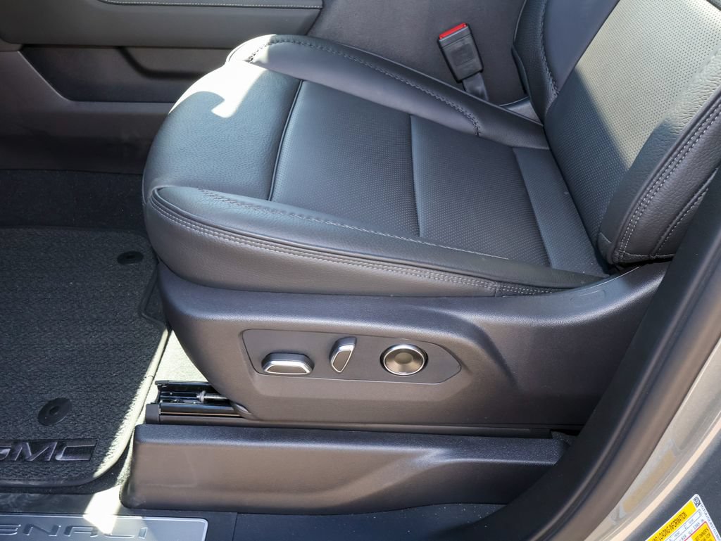 Used 2026 GMC Sierra 1500 Denali w/ Denali Reserve Package AWD/4WD image 9