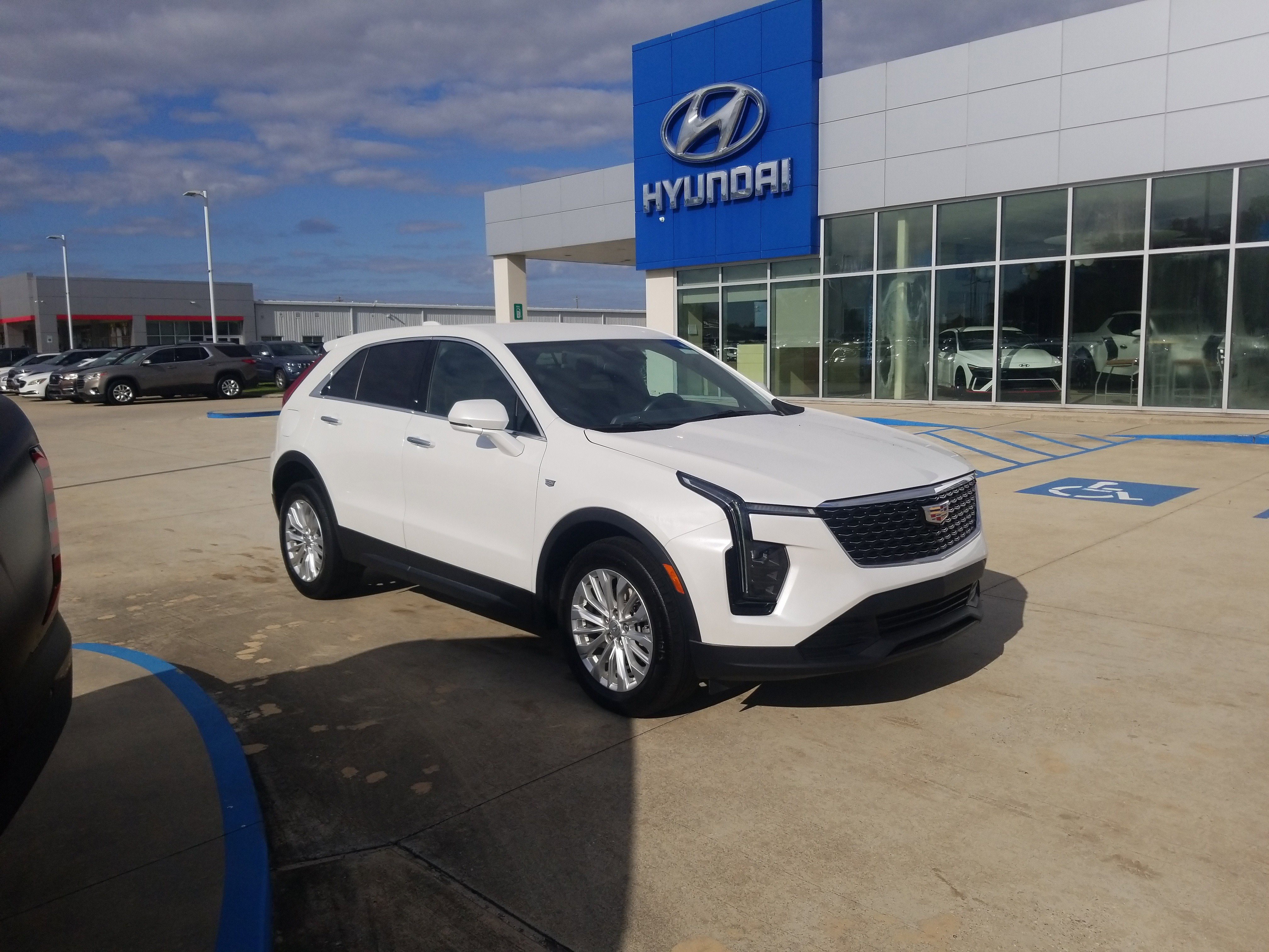 Used 2024 Cadillac XT4 Luxury w/ Cold Weather Package