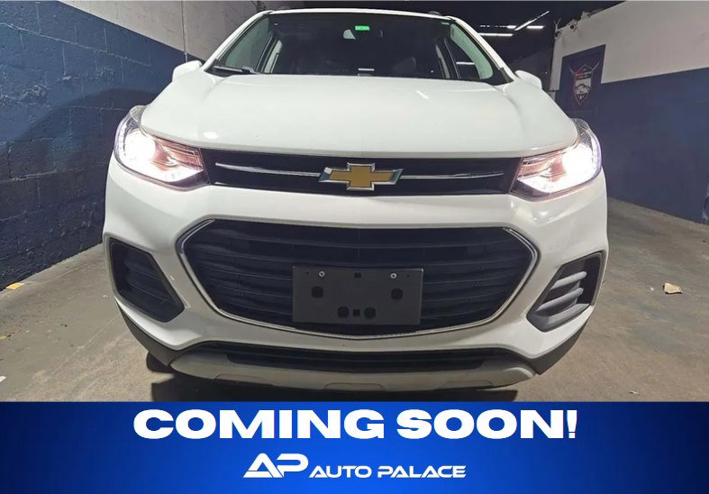 Used 2022 Chevrolet Trax LT w/ Driver Confidence Package image 1