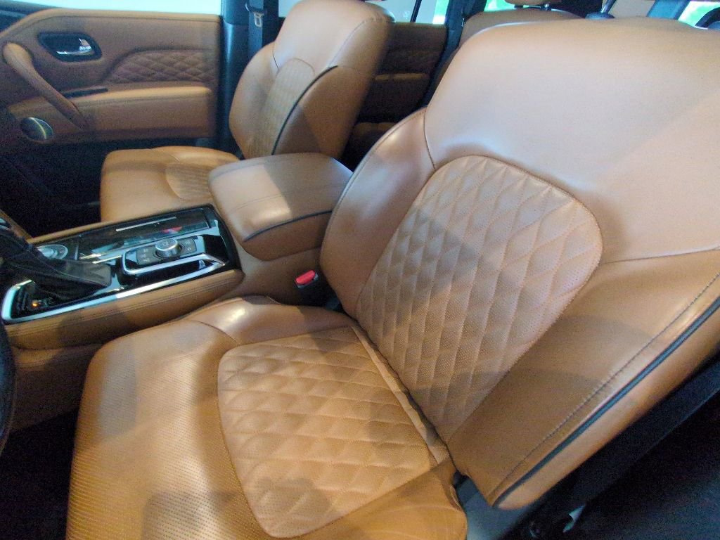 Used 2023 INFINITI QX80 Sensory w/ All-Season Package RWD image 12