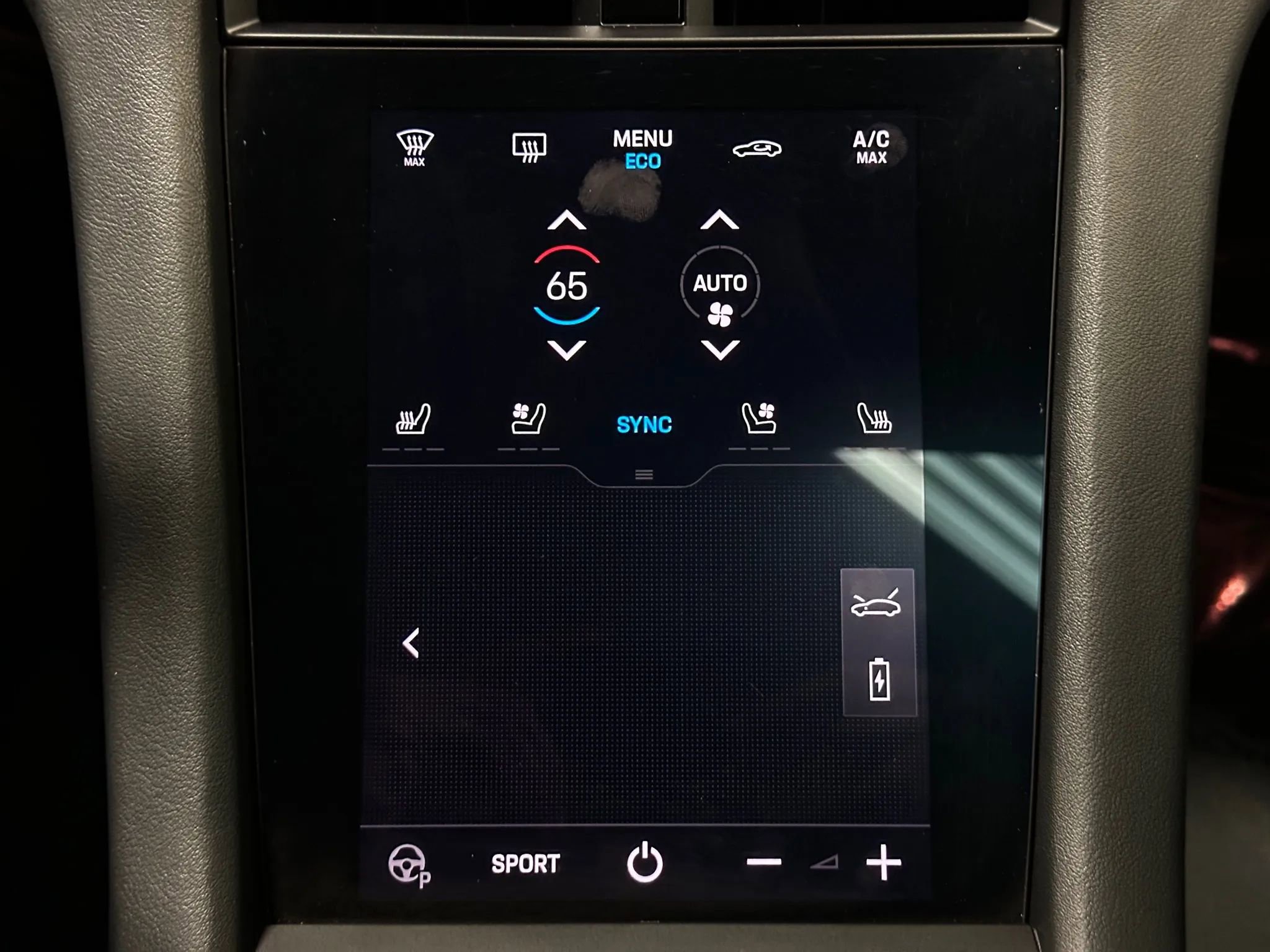 Used 2022 Porsche Taycan image 40