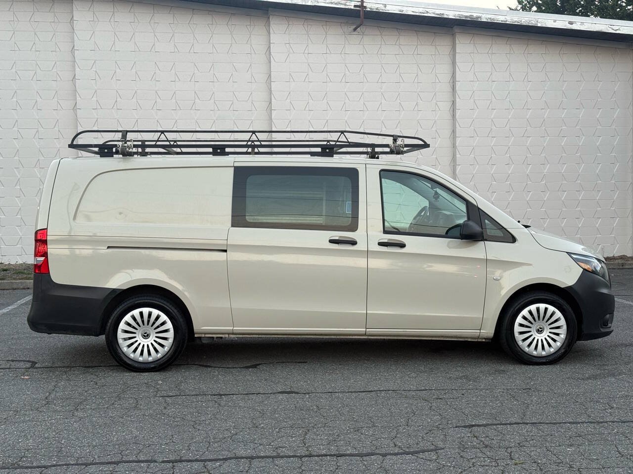 Used 2019 Mercedes-Benz Metris image 4