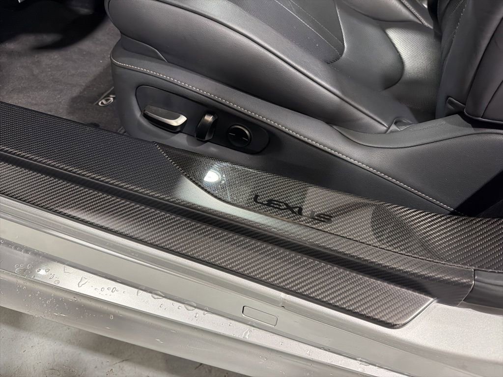 Used 2021 Lexus LC 500 Convertible image 31