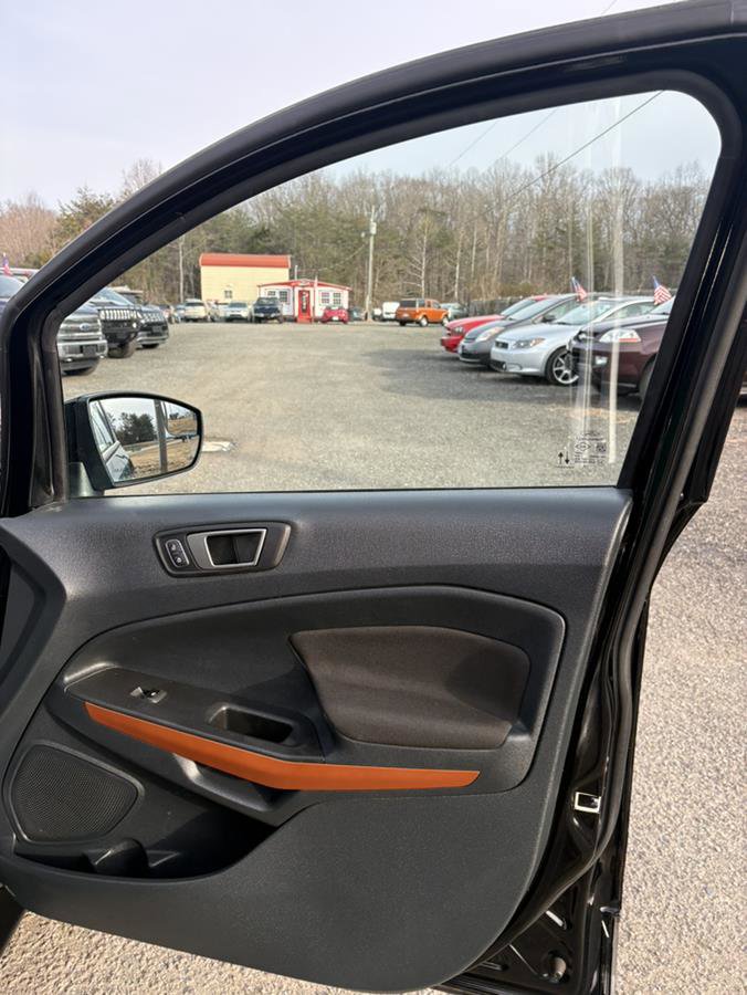 Used 2021 Ford EcoSport SE w/ SE Appearance Package image 19
