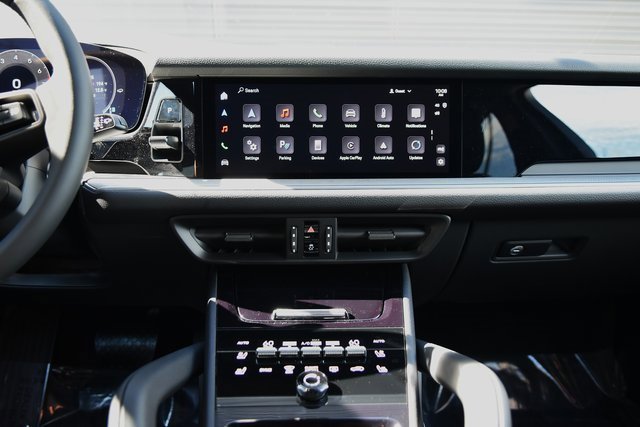 Certified 2025 Porsche Cayenne image 21