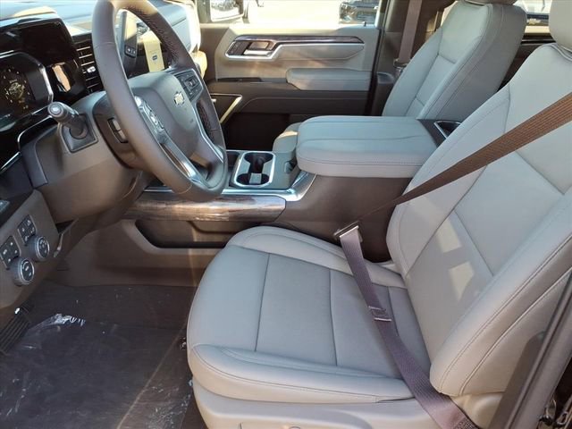 New 2026 Chevrolet Silverado 2500 LTZ w/ LTZ Premium Package AWD/4WD image 6
